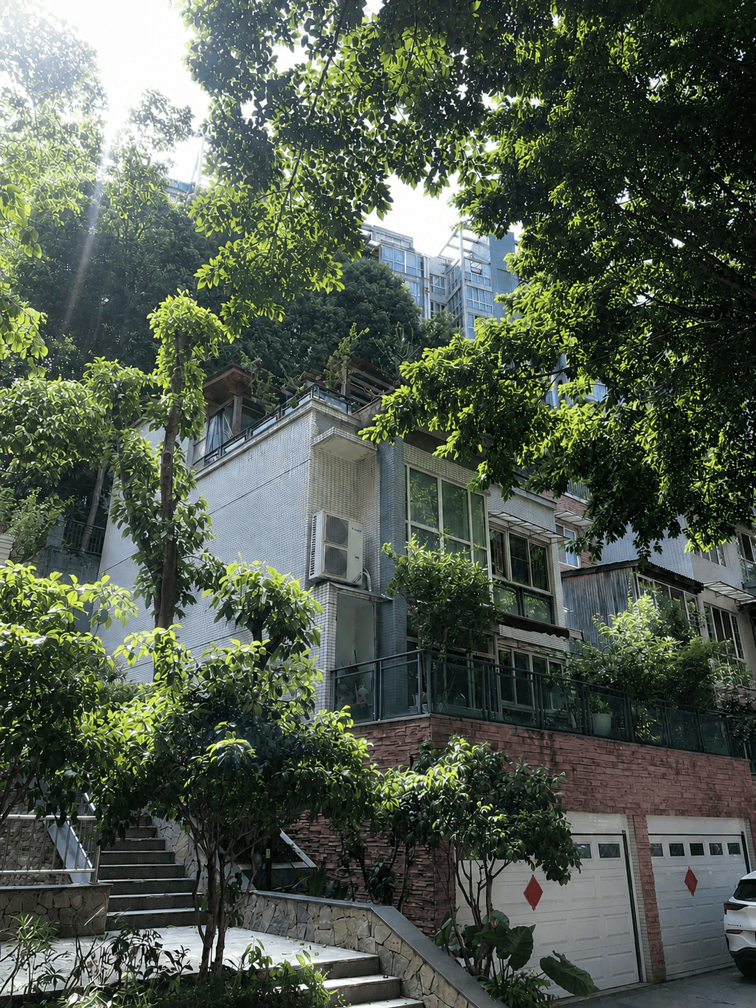 乌鲁木齐岛居岁月从容升级：小小岛老别墅加装蒂升悦行款电梯